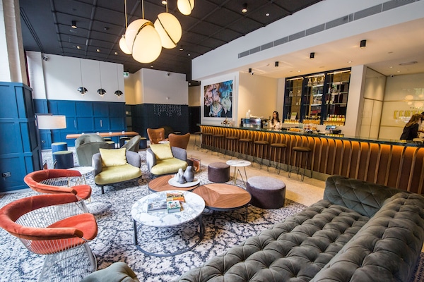 Lounge no saguão