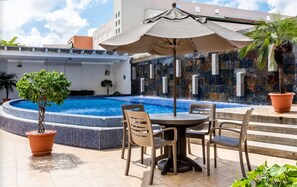 Pool - Hotel Hex (Managua)