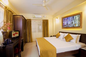 Deluxe Room (With A/C)