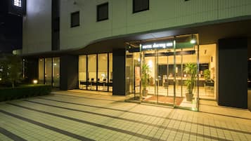 施設の正面