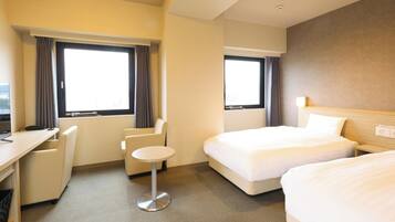 Premium bedding, down duvets, desk, blackout curtains