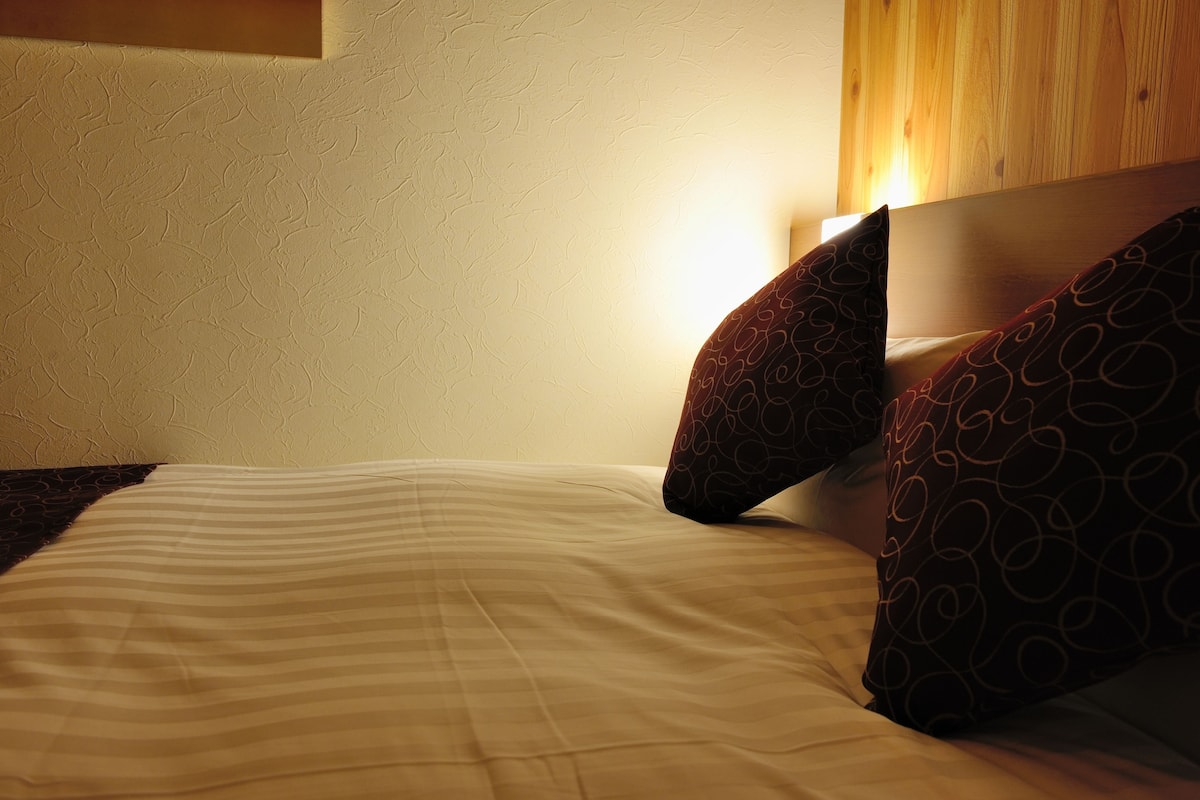 down duvets, desk, iron/ironing board, free wifi