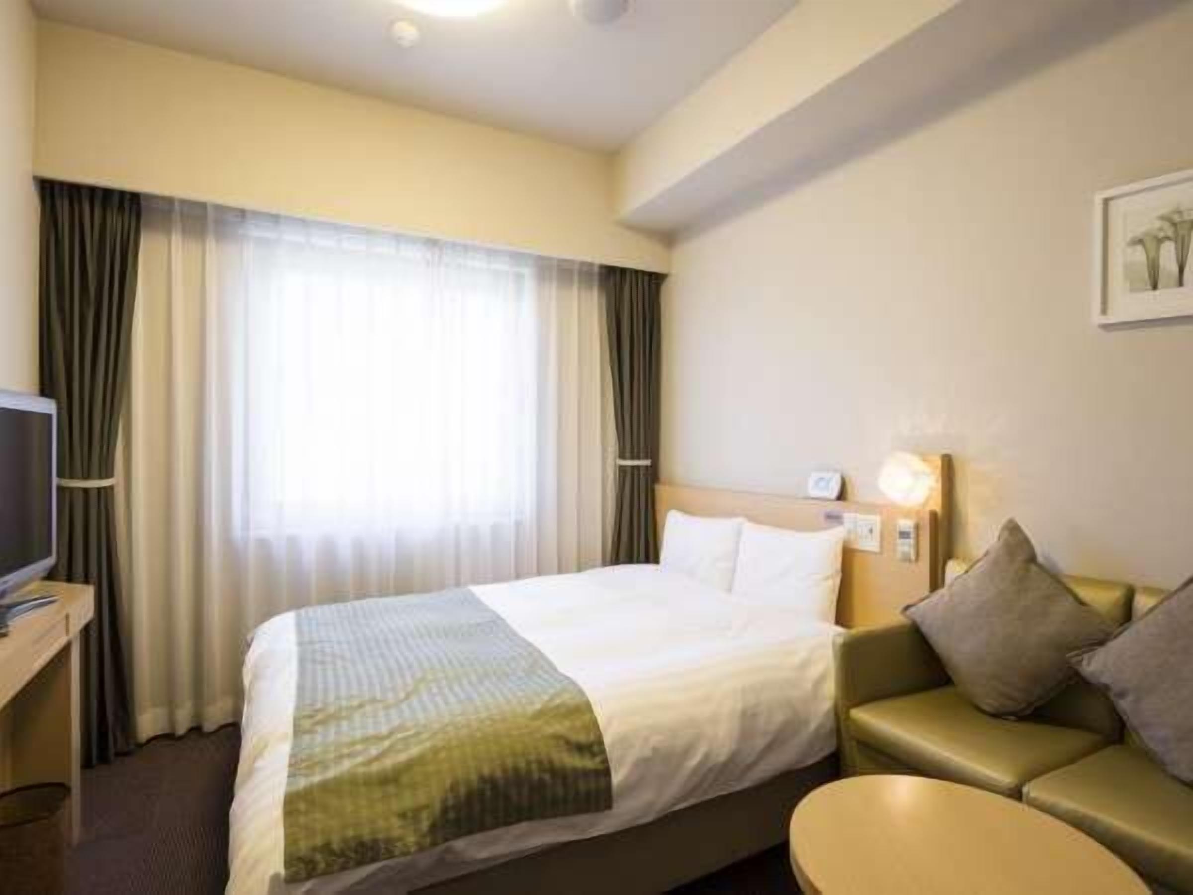 Skrivbord, mörkläggningsgardiner, ljudisolering och gratis wi-fi