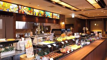 Daily buffet breakfast for a fee