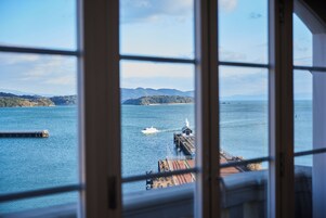 Deluxe Twin Harbor View, Non Smoking | In-room safe, desk, iron/ironing board, free WiFi