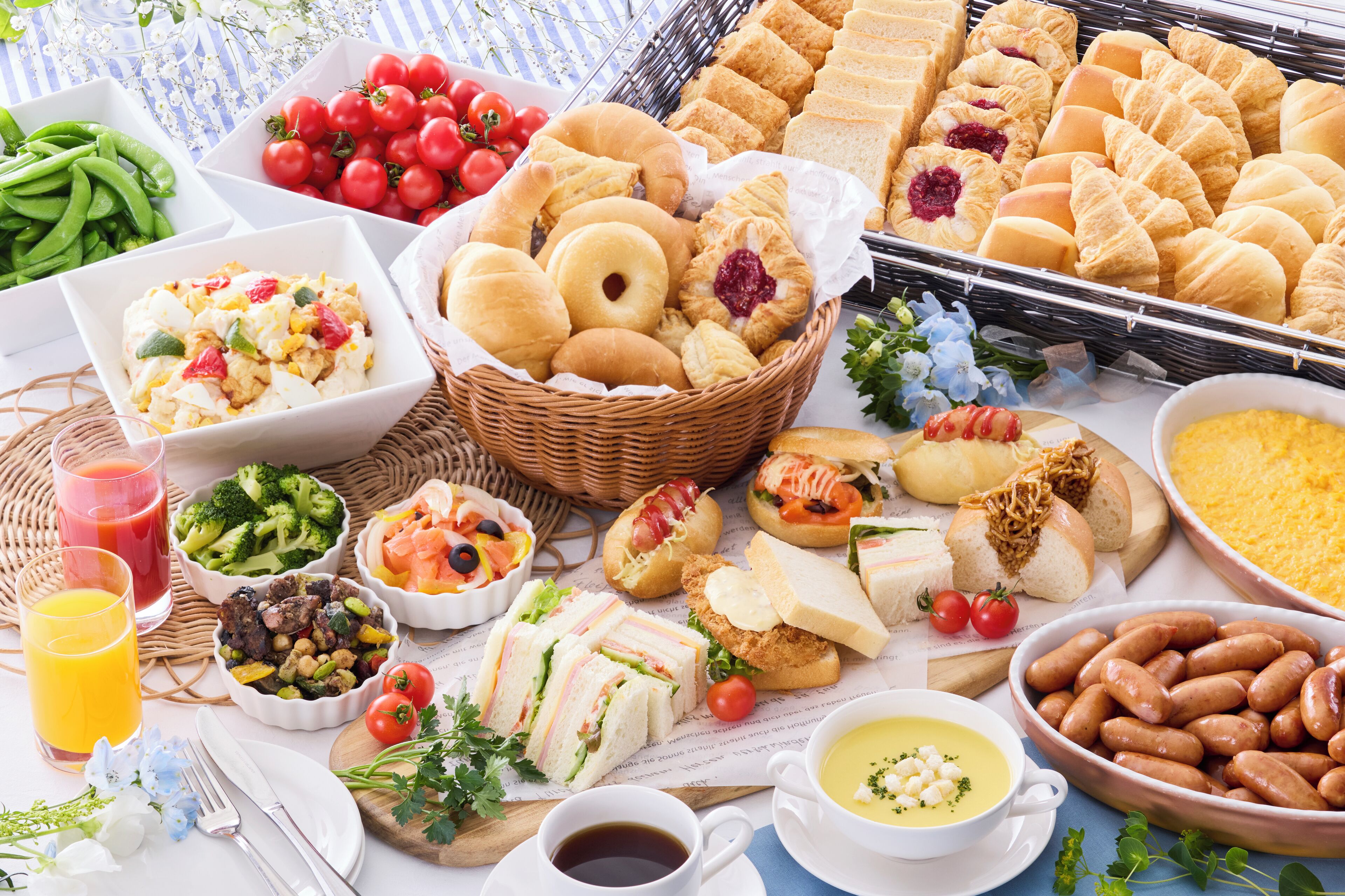 Daily buffet breakfast for a fee