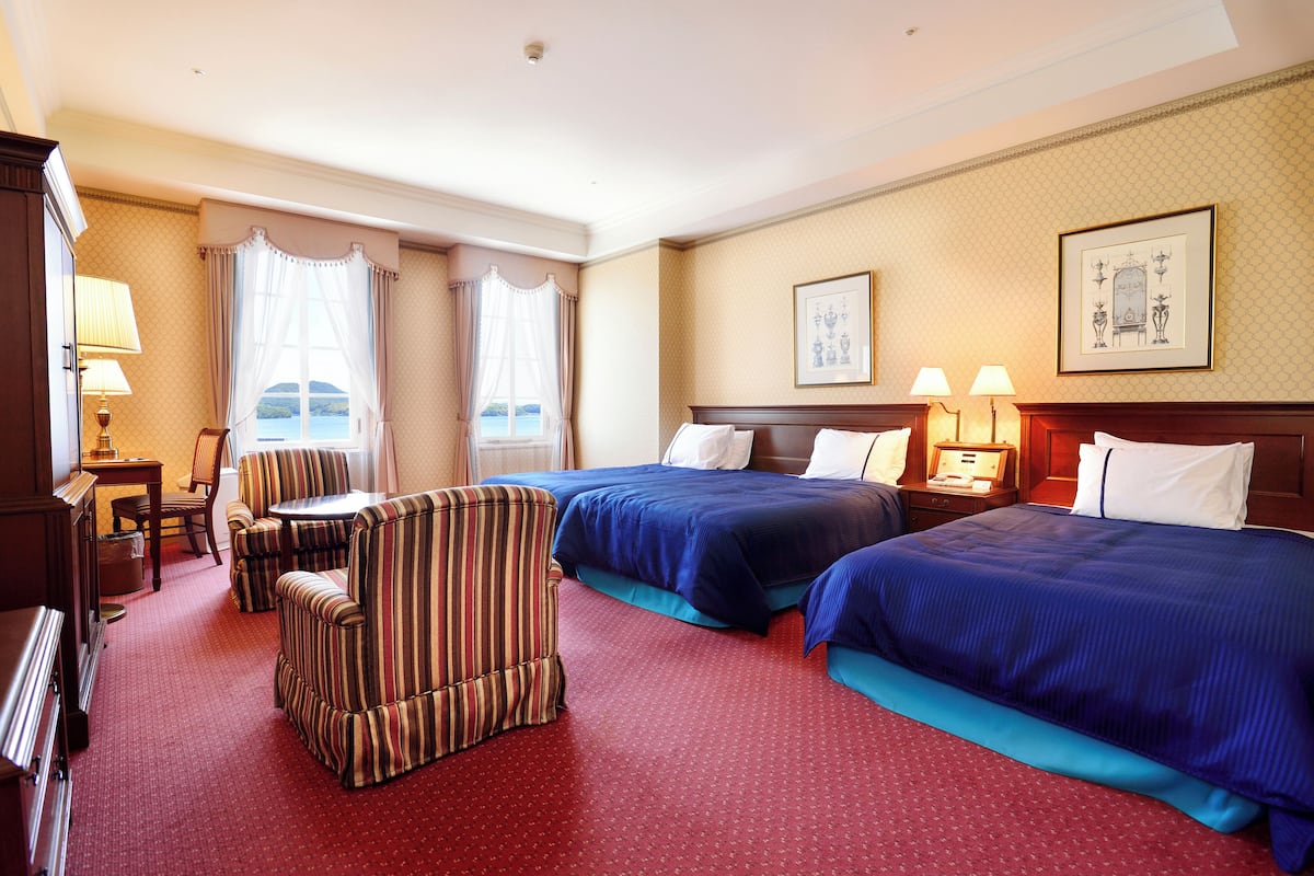 Deluxe Triple Room, Non Smoking, Harbor View | In-room safe, desk, iron/ironing board, free WiFi