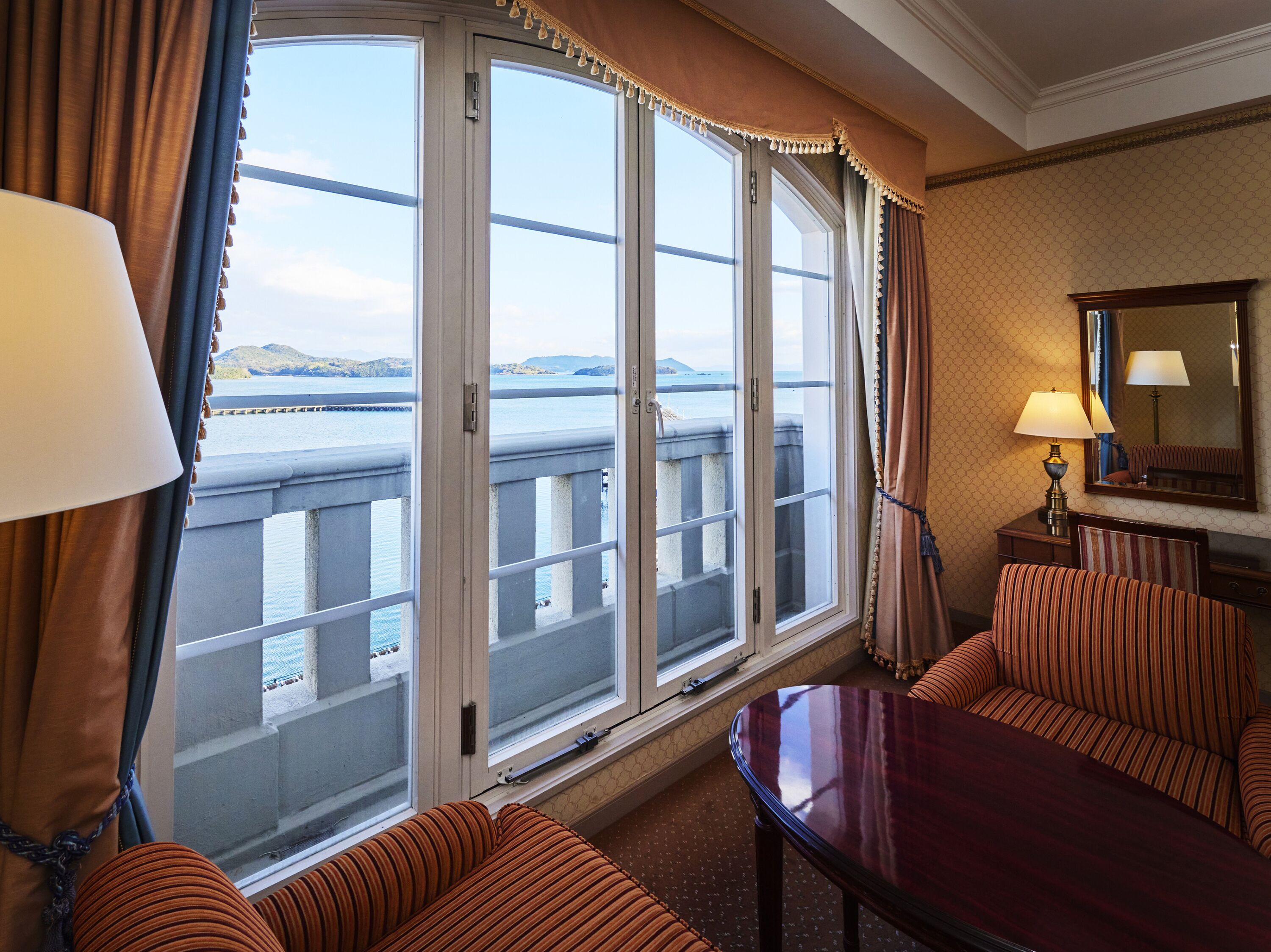 1 bedroom, down duvets, in-room safe, desk