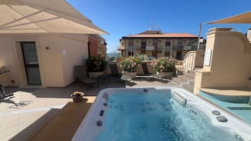 Sun deck