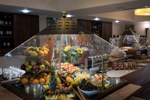 Desayuno continental gratuito y diario