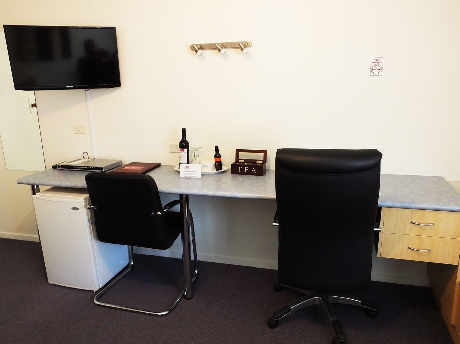 Photo - Edinburgh Motor Inn