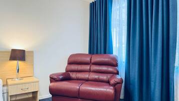 Chambre (Toorak) | Coin séjour | Télévision LCD de 35 pouces avec chaßnes numériques, télévision