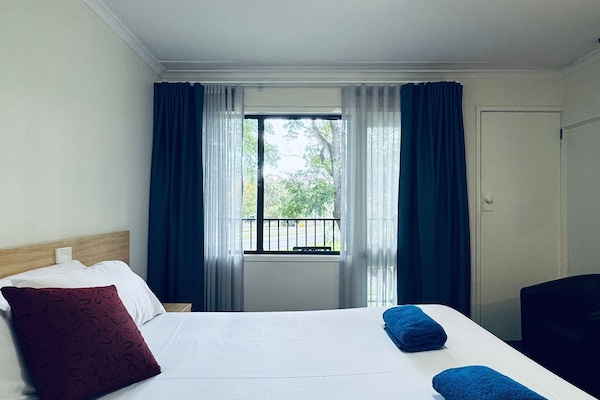 Executive Room | 1 bedroom, premium bedding, pillowtop beds, individually decorated