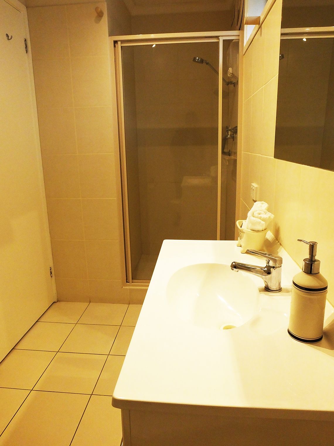 Photo - Edinburgh Motor Inn