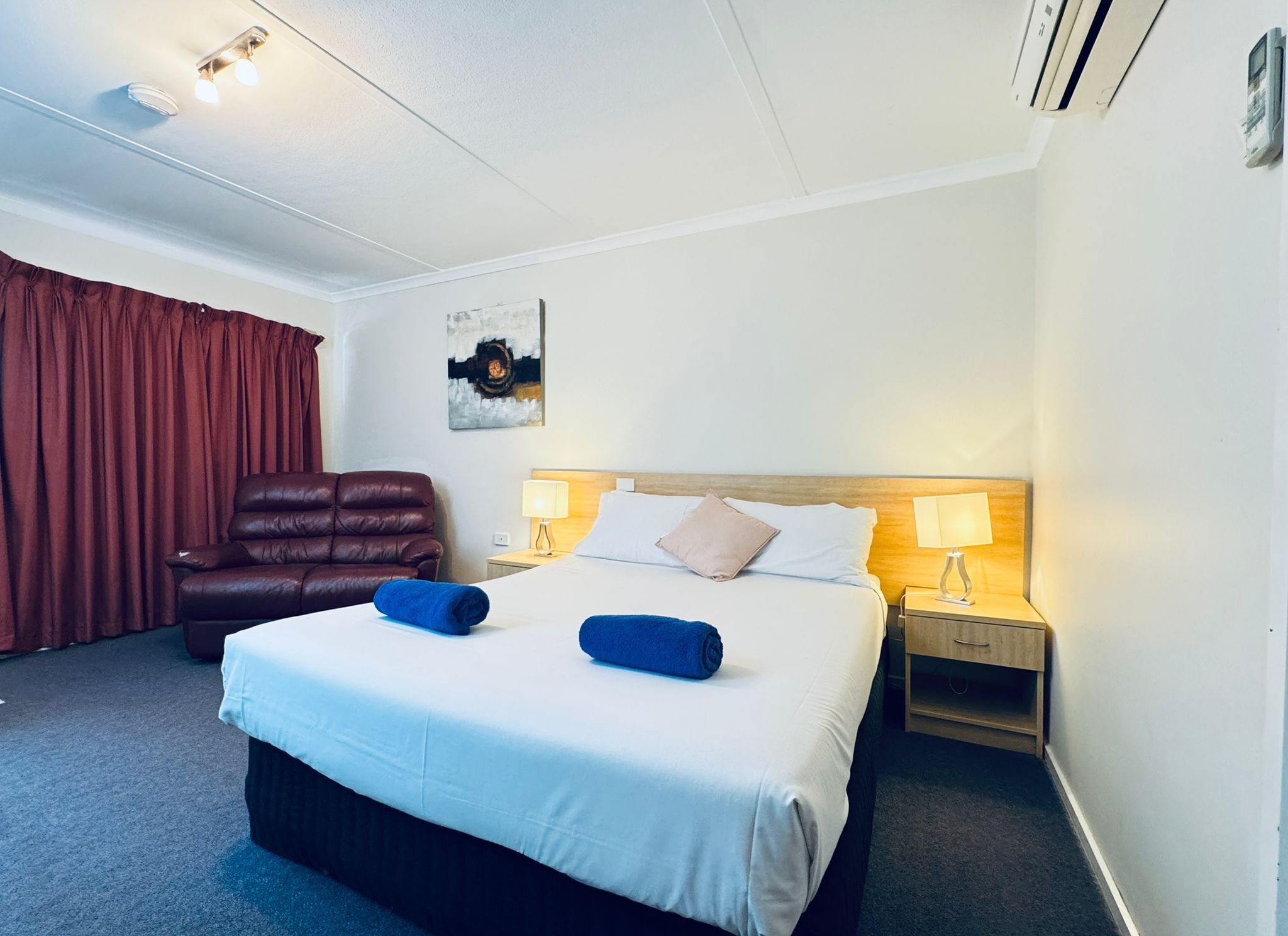 Classic Double Room, 1 Queen Bed | 1 bedroom, premium bedding, pillowtop beds, individually decorated