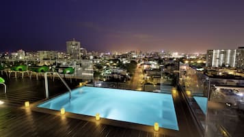 Rooftop pool