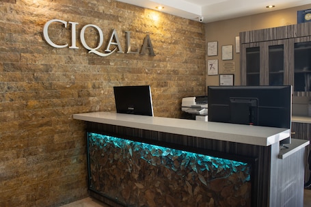 Lobby. Ciqala Suites Hotel