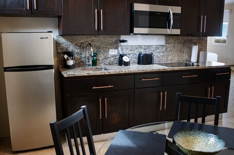 CIQALA Luxury Suites - Image 35