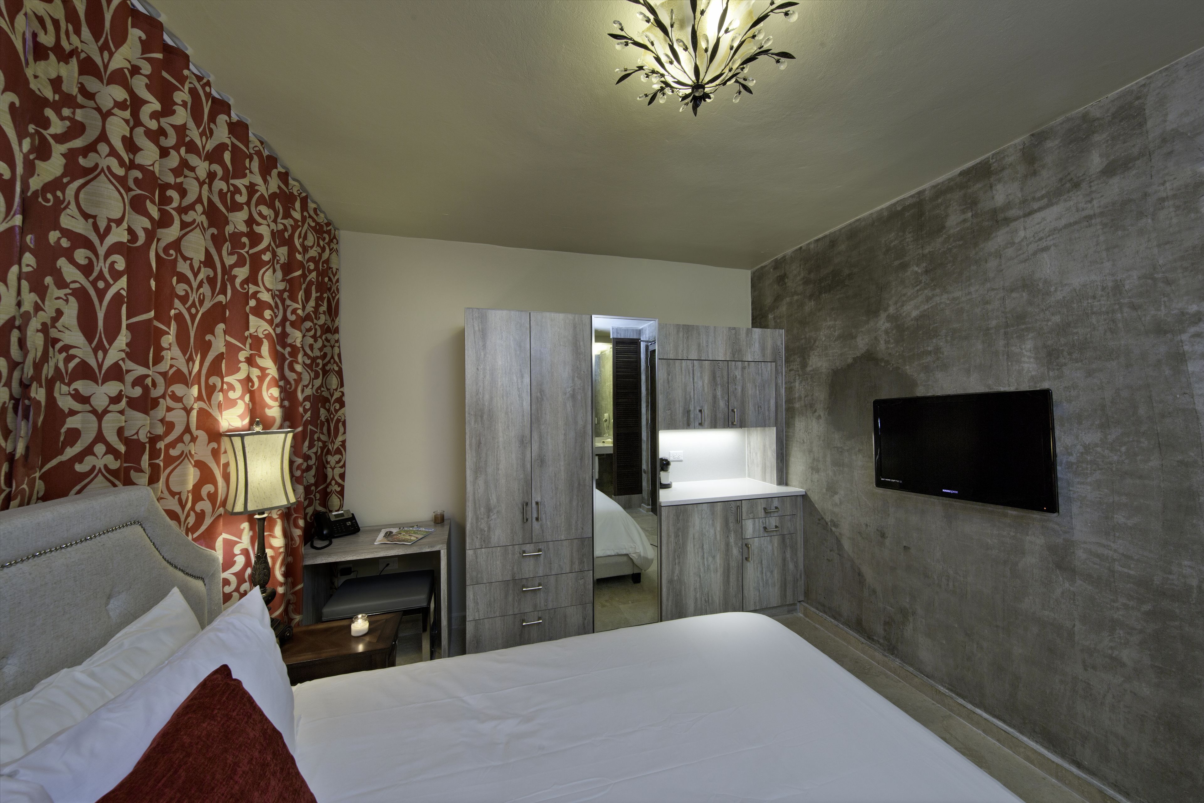 CIQALA Luxury Suites