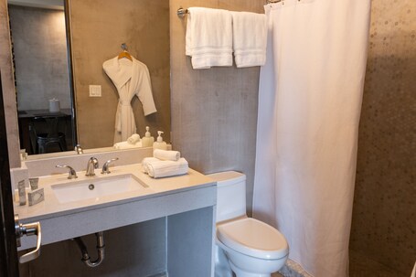 CIQALA Luxury Suites - Image 27
