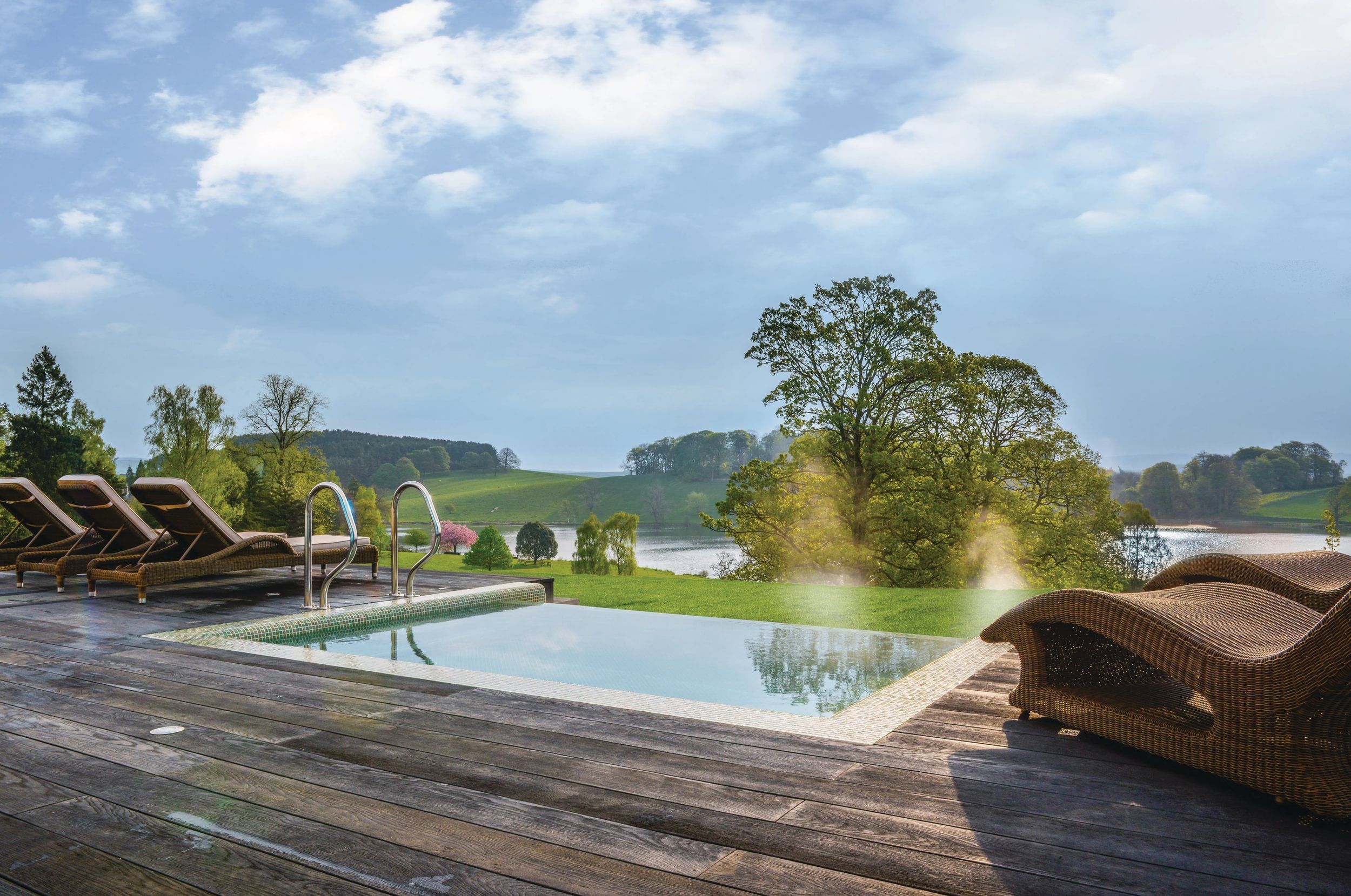 Indoor pool, 2 outdoor pools, sun loungers
