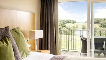 Deluxe Double or Twin | Excluding Pool and Spa access | Individually decorated, desk, soundproofing, iron/ironing board