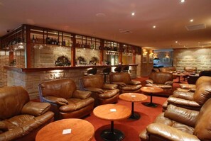 Lounge - The Hermitage Motel (Leumeah)