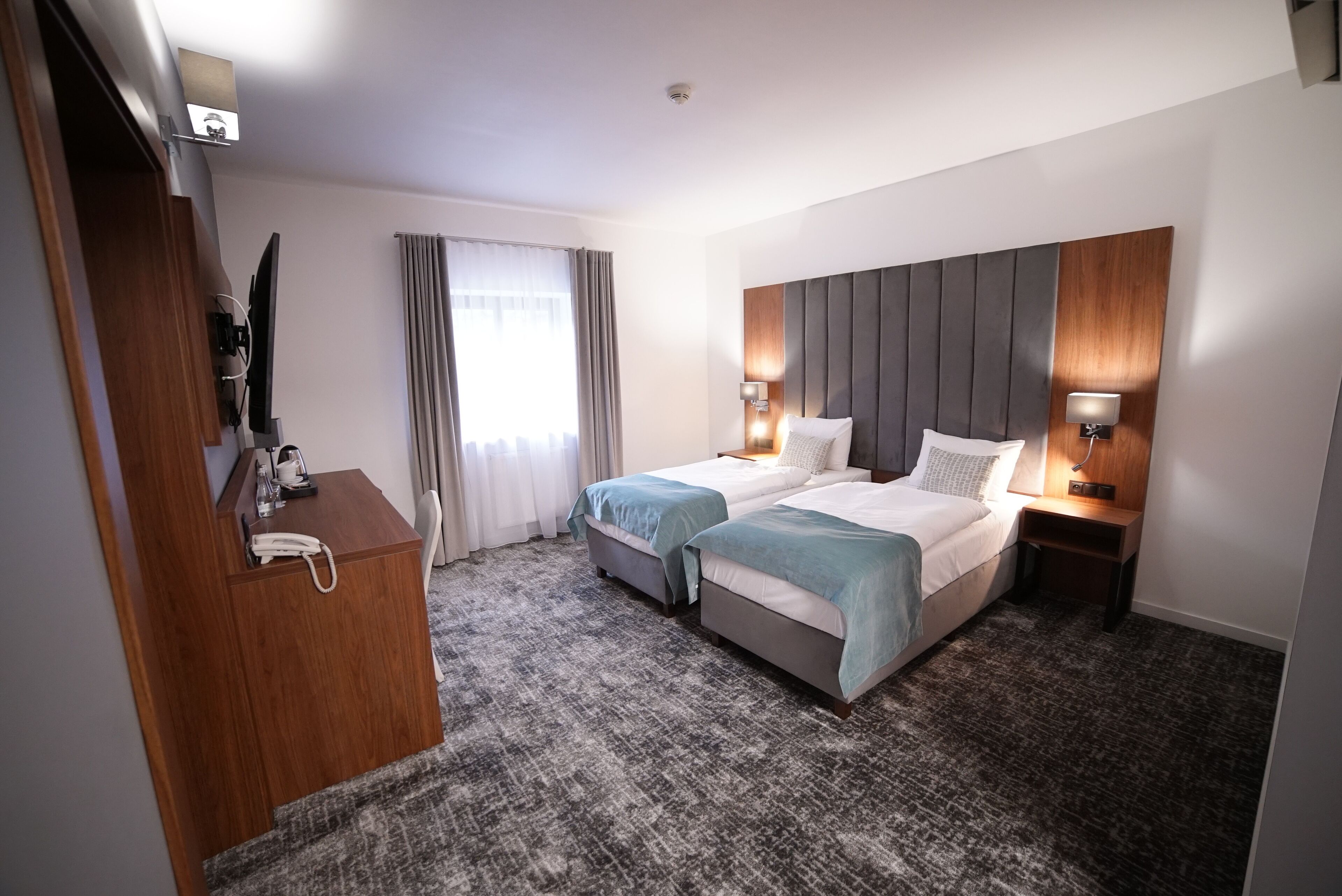 1 bedroom, in-room safe, desk, soundproofing