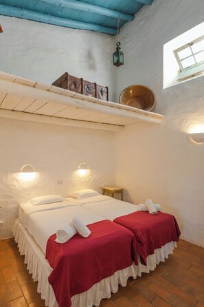 Cottage, 2 Bedrooms, Courtyard Area | 1 bedroom, soundproofing, free WiFi, bed sheets