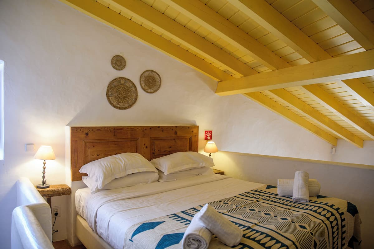 Cottage, 1 slaapkamer, aan de binnenplaats | 1 slaapkamer, geluiddichte muren, gratis wifi, beddengoed