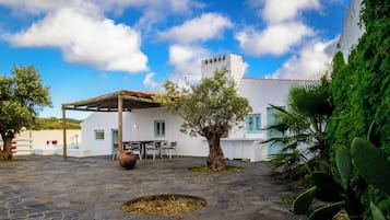 Cottage, 4 chambres, cÎté cour intérieure | Terrasse/Patio