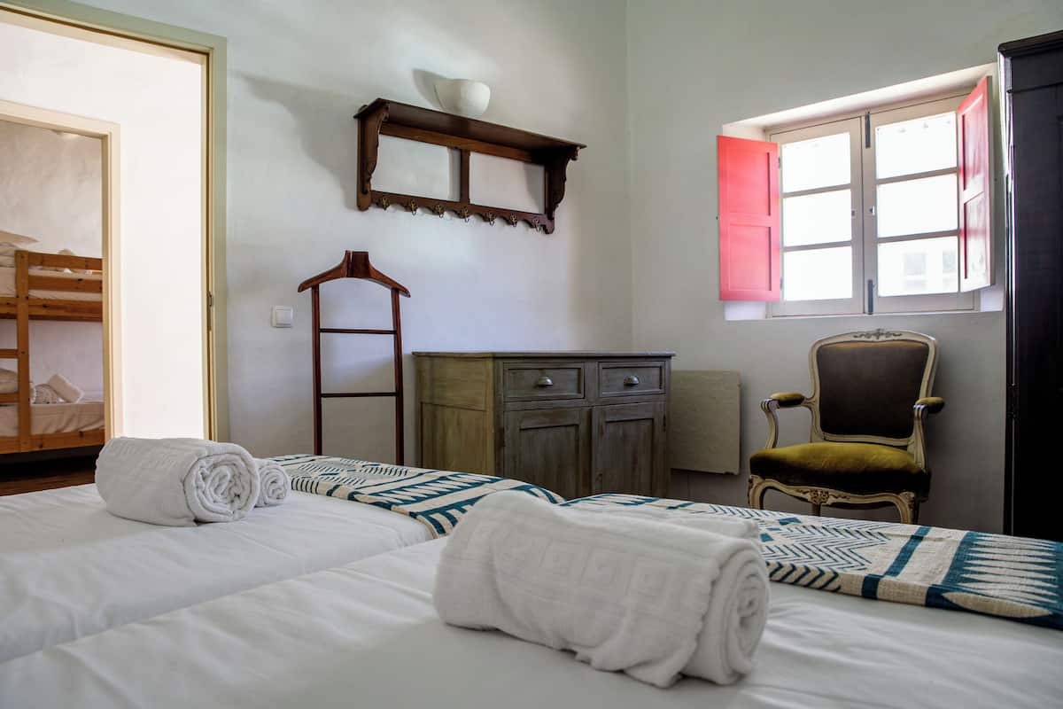 Cottage, 3 slaapkamers, aan de binnenplaats | 1 slaapkamer, geluiddichte muren, gratis wifi, beddengoed
