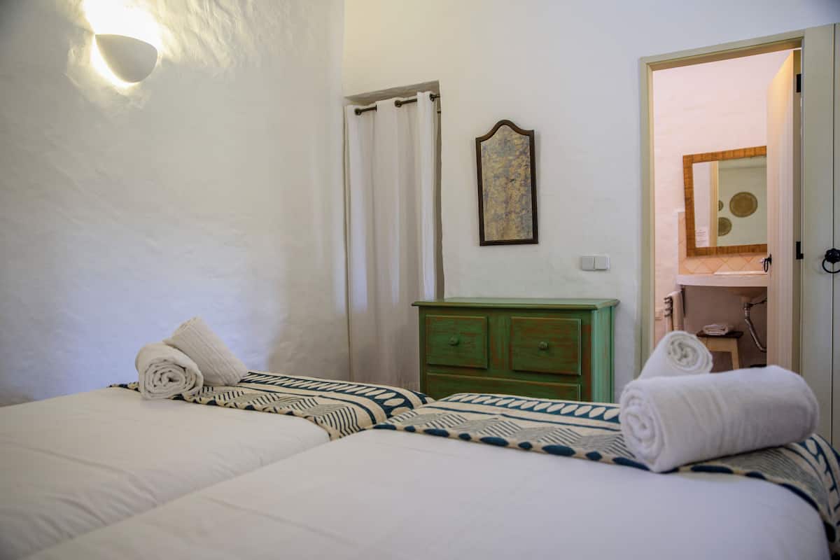 Cottage, 1 slaapkamer | 1 slaapkamer, geluiddichte muren, gratis wifi, beddengoed