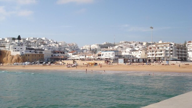 On the beach - Edificio Albufeira (Albufeira)