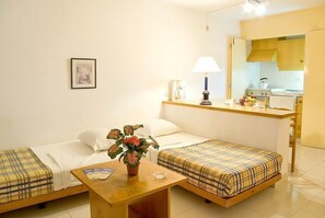 Basic Studio, City View | Memory foam beds, in-room safe - Edificio Albufeira (Albufeira)