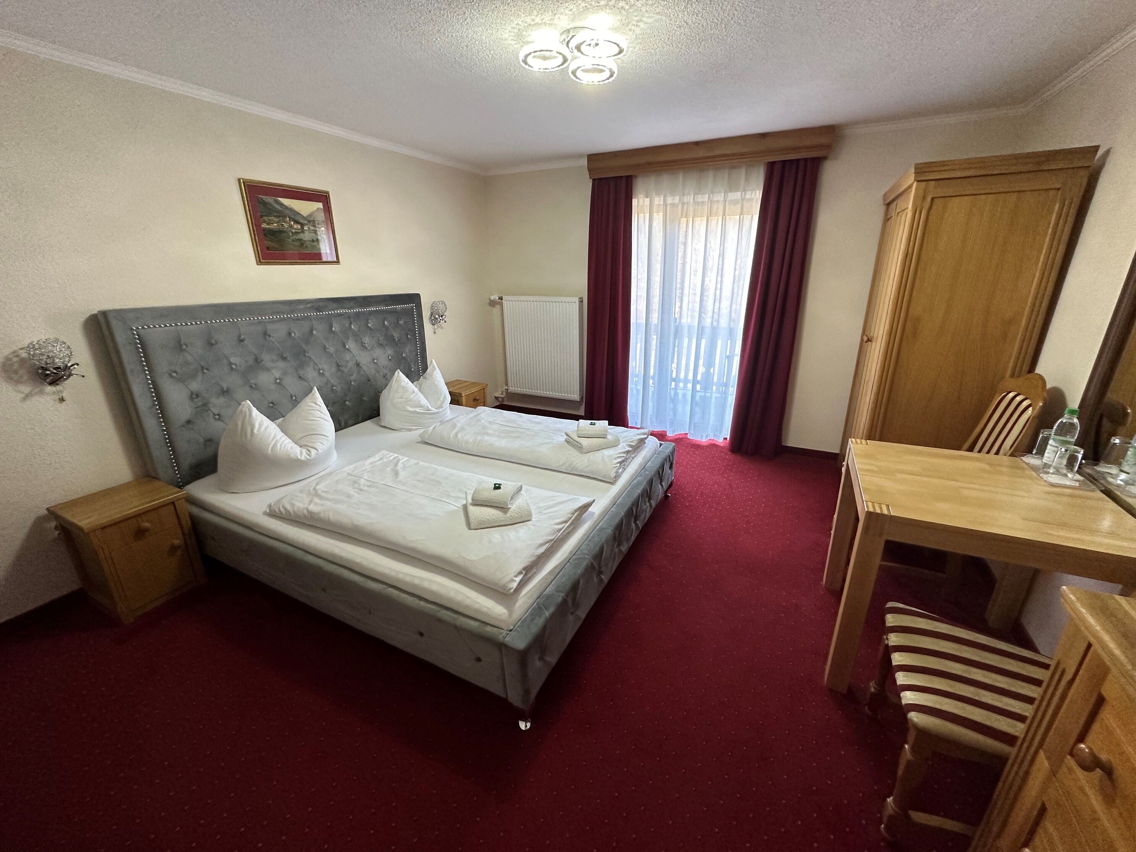 Double or Twin Room | Premium bedding, in-room safe, desk, blackout drapes