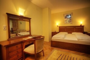 Pillow-top beds, minibar, in-room safe, desk - Hotel Pahuljica (Babanovac)