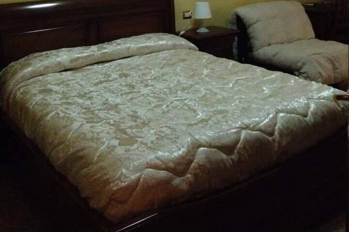 Quarto triplo standard, banheiro privativo | Cofres nos quartos, escrivaninha, quartos à prova de som, berços grátis