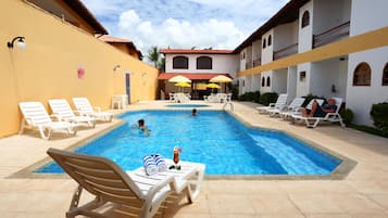 Outdoor pool, sun loungers