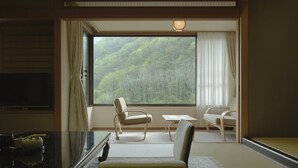 ห้องสไตล์ญี่ปุ่น, ปลอดบุหรี่, ห้องน้ำส่วนตัว (No Single Use, Open Air Bath, Special) | โต๊ะทำงาน, Wi-Fi ฟรี, ผ้าปูที่นอน