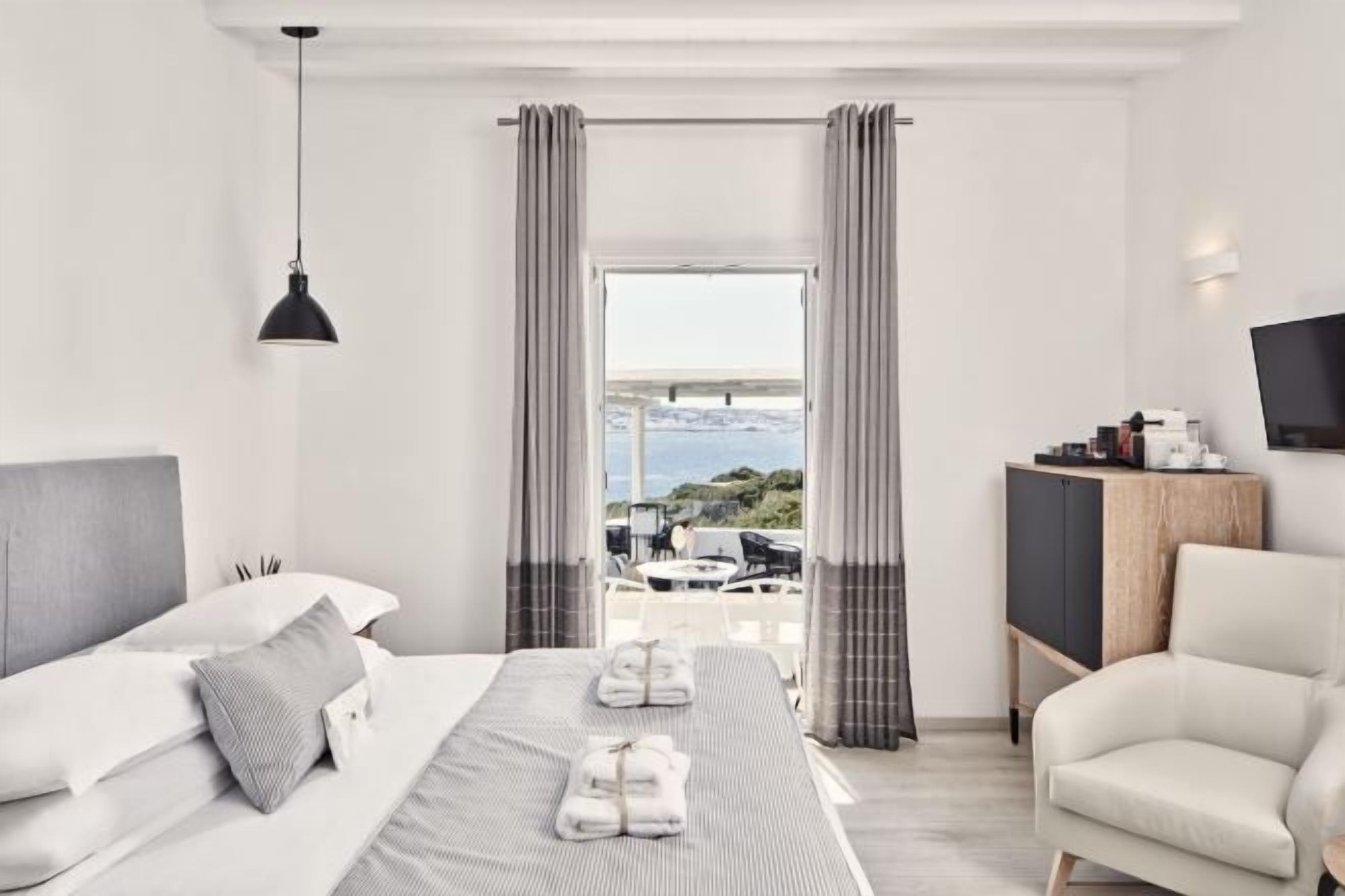 Premium bedding, minibar, in-room safe, blackout curtains