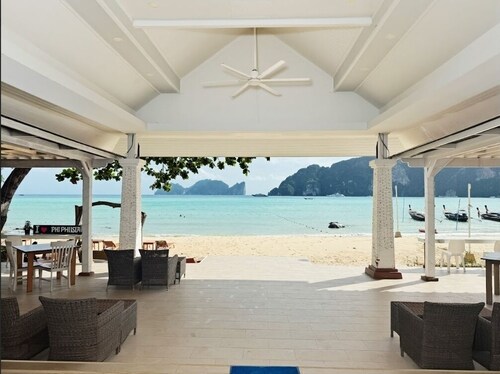  Bayview Resort Phi Phi Island - Beach Front Resort
