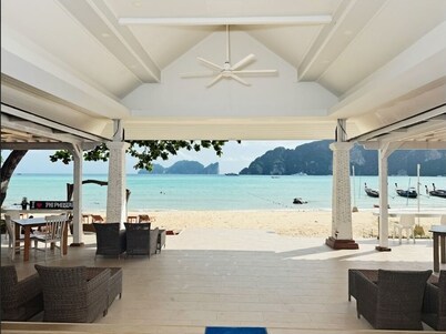  Bayview Resort Phi Phi Island - Beach Front Resort