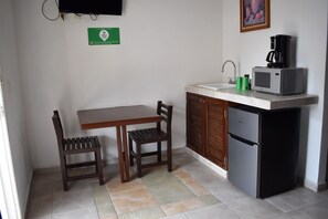 Superior Room, 2 Double Beds | Living area