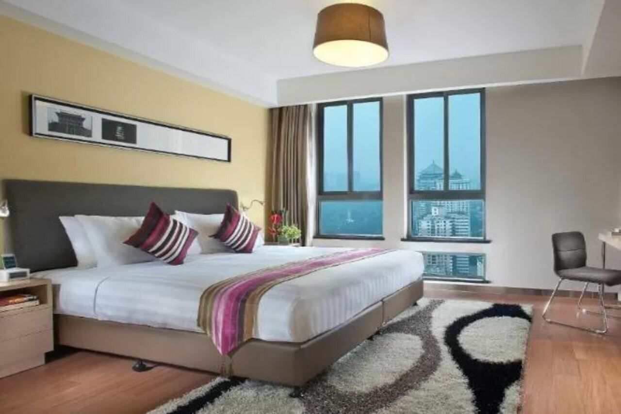 Down duvets, in-room safe, desk, blackout curtains