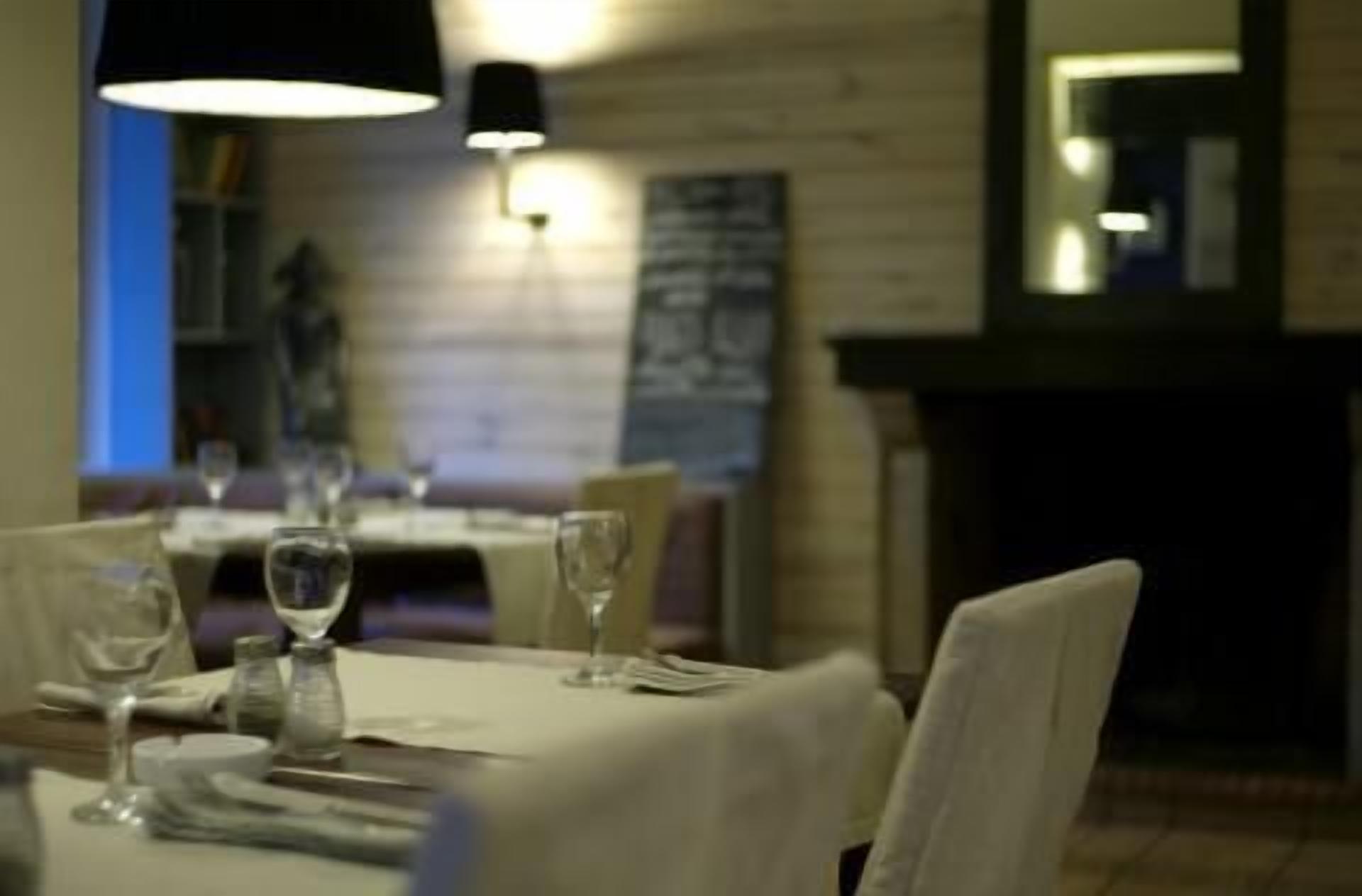 Breakfast, lunch, dinner served; French cuisine, garden views 