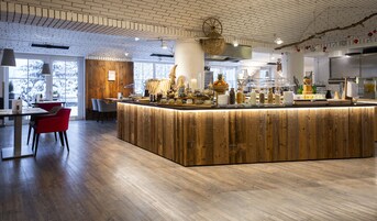 Desayuno buffet incluido todos los días 