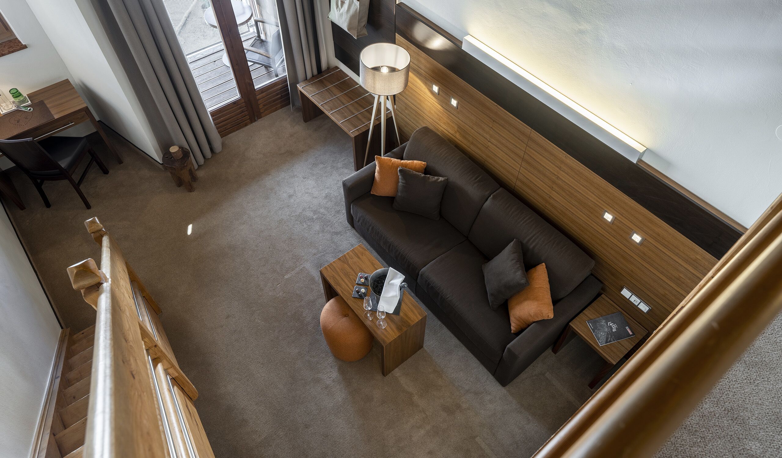 family room, balcony | 2 bedrooms, hypo-allergenic bedding, select comfort beds, minibar