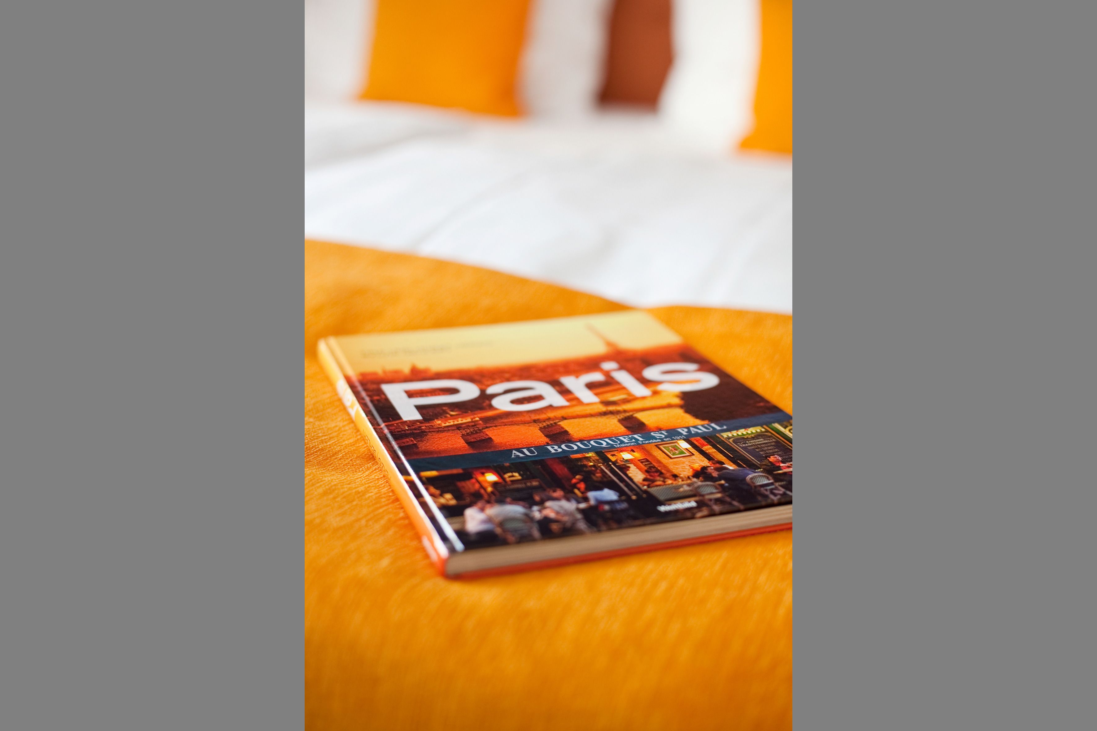 hypo-allergenic bedding, pillow-top beds, desk, blackout curtains