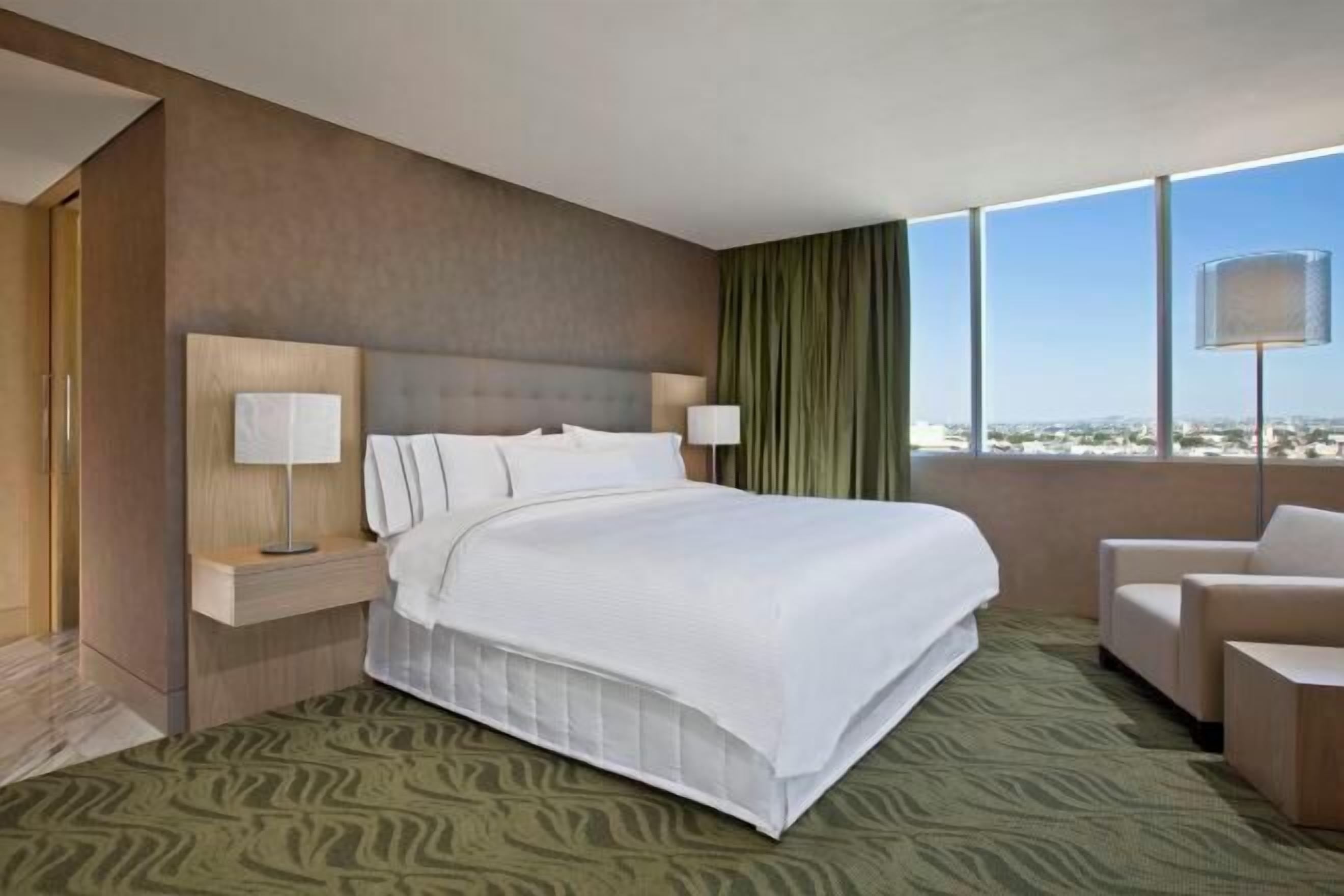 Literie hypoallergénique, couette en duvet d'oie, minibar